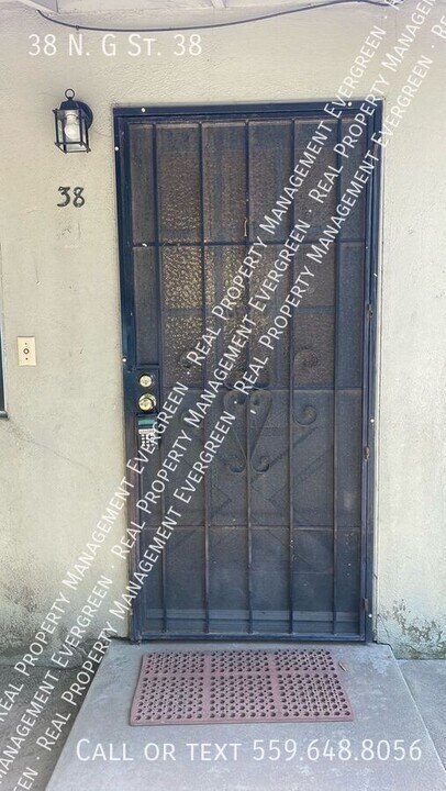 38 N G St in Porterville, CA - Building Photo