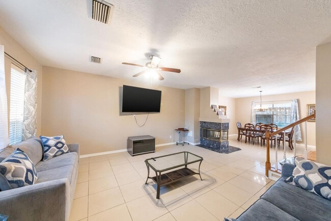 9350 Starfire Ln in Houston, TX - Building Photo - Building Photo