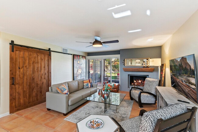 48624 Moon Terrace Ln in Palm Desert, CA - Building Photo - Building Photo