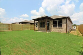 1531 Purple Finch St in Centerton, AR - Building Photo - Building Photo