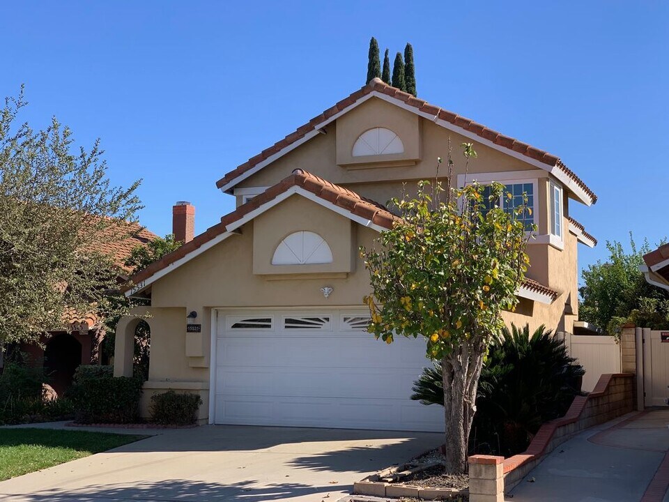15531 Oakhurst St in Chino Hills, CA - Building Photo