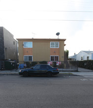 4634 La Mirada Ave in Los Angeles, CA - Building Photo - Building Photo