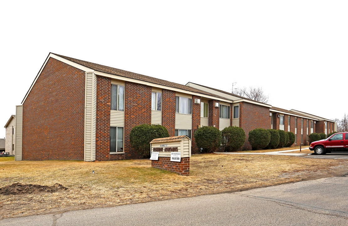 Ridgemont Apartments in Monticello, MN - Building Photo