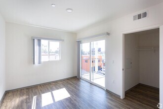 18528 Chase St in Los Angeles, CA - Building Photo - Building Photo