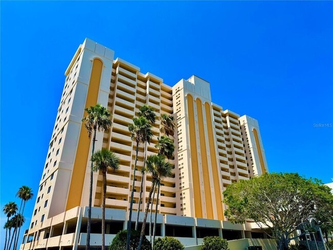 1270 Gulf Blvd, Unit 904 in Clearwater, FL - Building Photo - Building Photo