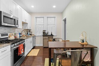 6 W Cottage St in Boston, MA - Building Photo - Building Photo