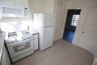 3536 W Adams Blvd, Unit 3538 half in Los Angeles, CA - Building Photo - Building Photo