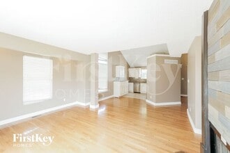 613 Valley View in Raymore, MO - Building Photo - Building Photo
