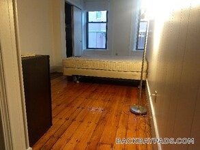 272 Newbury St, Unit 2 in Boston, MA - Building Photo - Building Photo