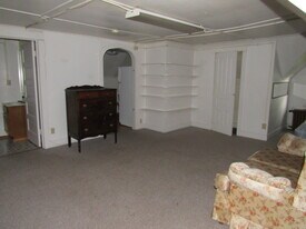 146-150 N 9th St in Indiana, PA - Building Photo