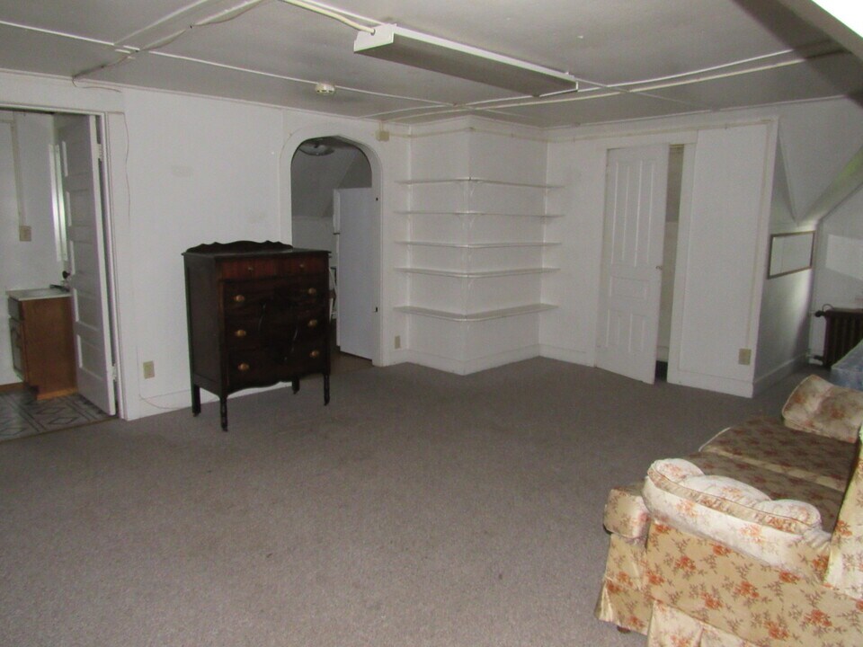 146-150 N 9th St in Indiana, PA - Building Photo