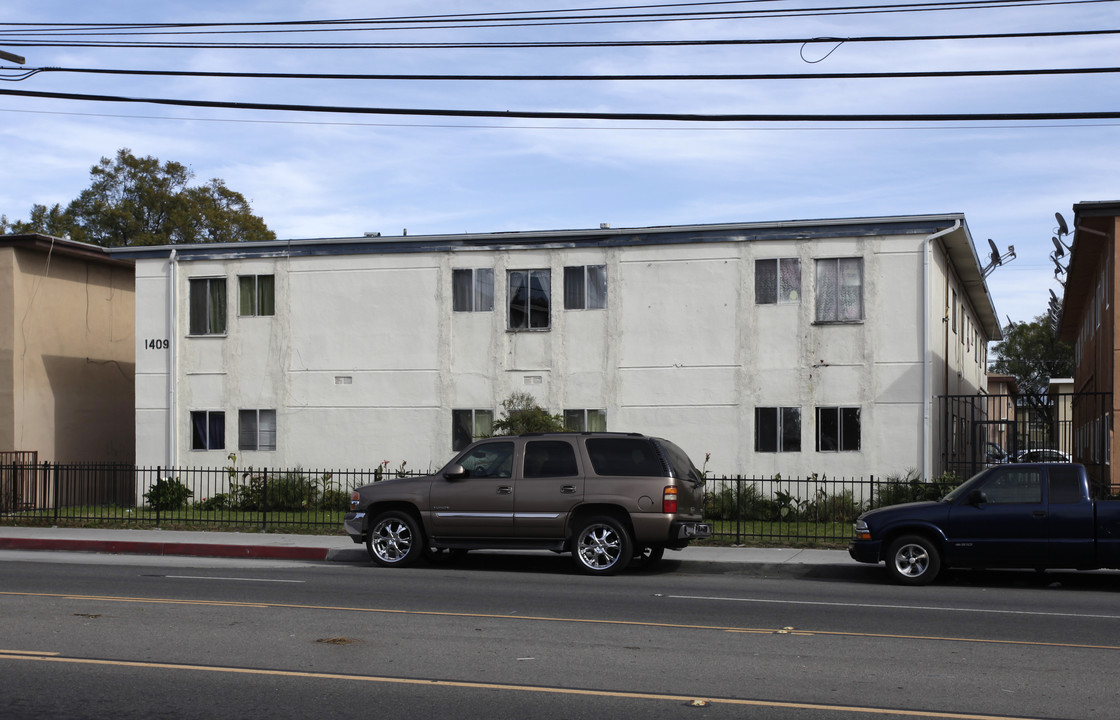 1409 S Standard Ave in Santa Ana, CA - Building Photo