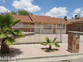 11753 Prado Del Sol Dr in El Paso, TX - Building Photo