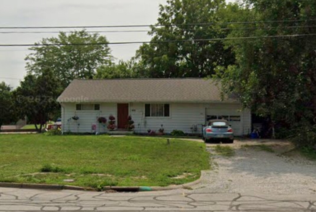 426 N River Rd in West Lafayette, IN - Building Photo