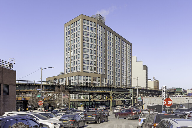 1325 Jerome Ave in Bronx, NY - Building Photo - Primary Photo