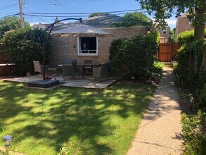 2717 W Rascher Ave, Unit 1 in Chicago, IL - Building Photo - Building Photo