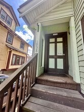 1938 NE Weidler St in Portland, OR - Building Photo - Building Photo