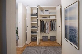 10 Waterside Plaza in New York, NY - Building Photo - Building Photo