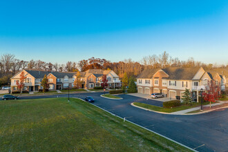 Timberline Meadows in Taylor, MI - Foto de edificio - Building Photo