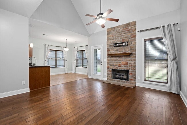 1389 Judge Tyler Dr in Clarksville, TN - Building Photo - Building Photo