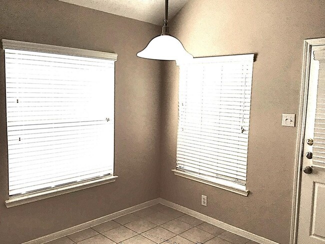 12718 Benton Park Ln in Tomball, TX - Building Photo - Building Photo