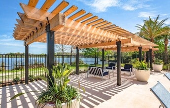 Lake Weston Point Apartments in Orlando, FL - Foto de edificio - Building Photo