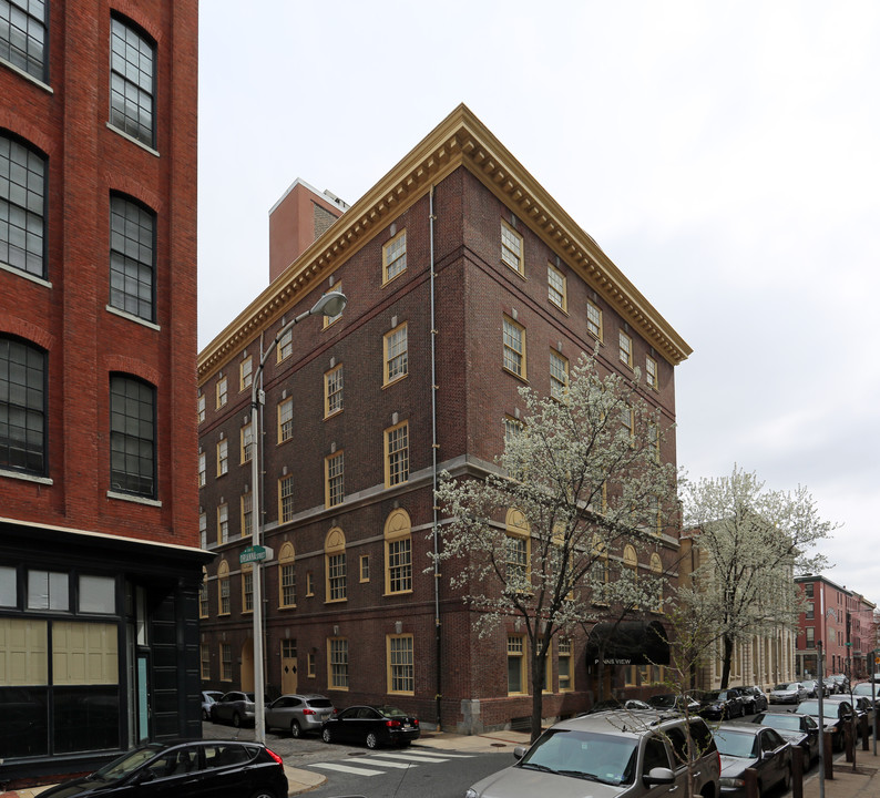 Penn's View in Philadelphia, PA - Building Photo