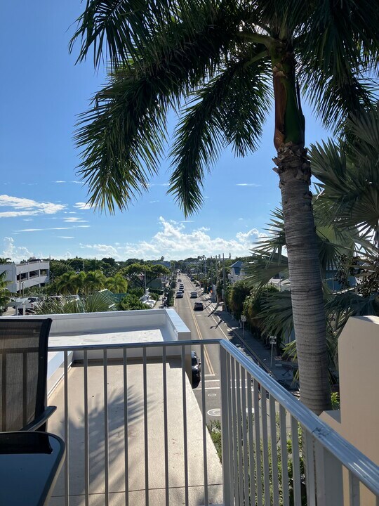 301 Grinnell St, Unit A401 in Key West, FL - Building Photo