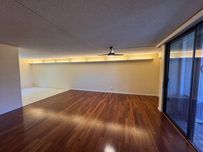 380 Kawaihae St, Unit A in Honolulu, HI - Building Photo - Building Photo