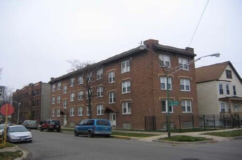2200 N Keystone Ave in Chicago, IL - Building Photo