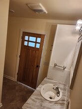 35 Orchard St, Unit 2 in Fredonia, NY - Foto de edificio - Building Photo