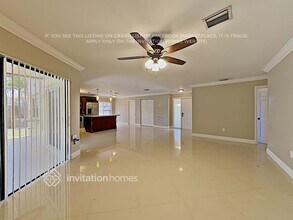 562 SW 168th Way in Weston, FL - Building Photo - Building Photo