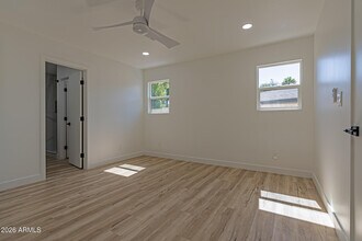 3035 E Heatherbrae Dr in Phoenix, AZ - Building Photo - Building Photo