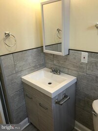 915 MacDade Blvd photo'