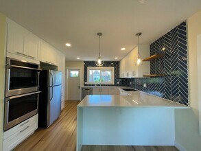 6505 33rd Ave S in Seattle, WA - Building Photo - Building Photo