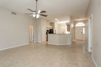 3744 Eagle Ridge Dr in Jacksonville, FL - Building Photo - Building Photo