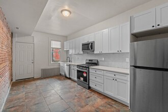 217 E Preston St in Baltimore, MD - Building Photo - Building Photo