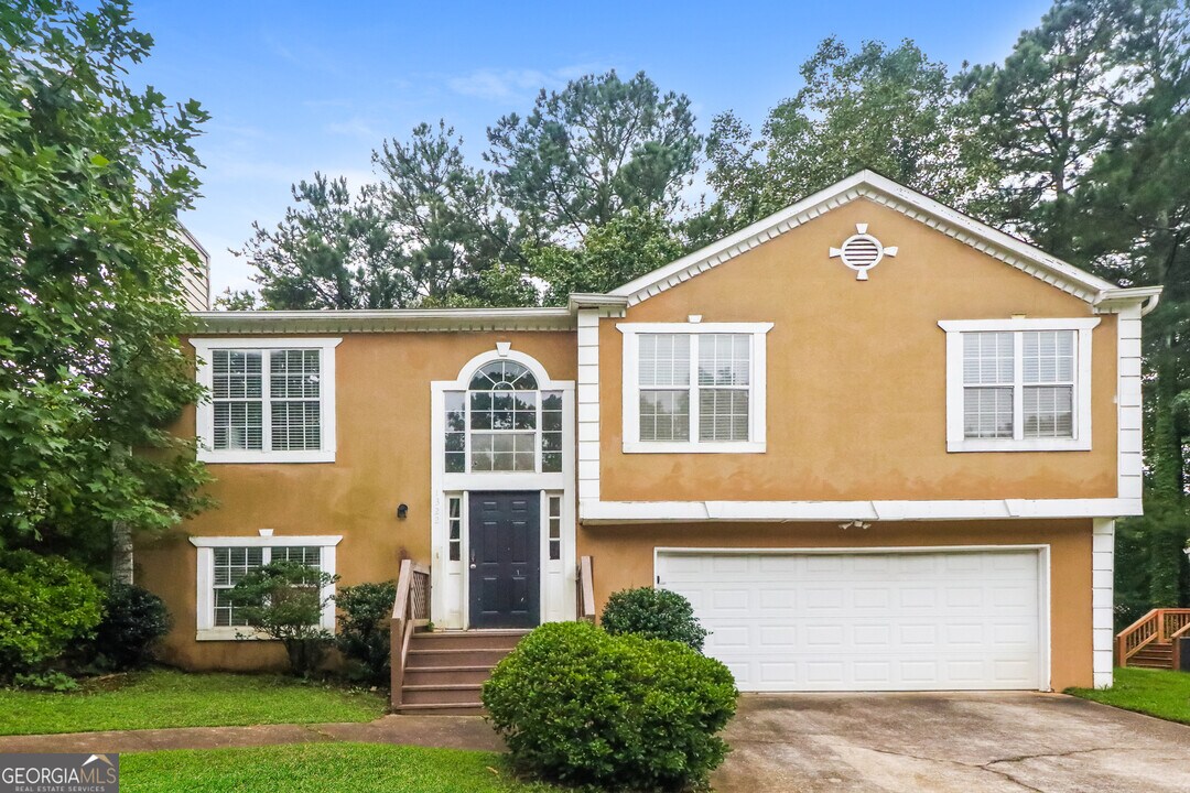 1322 Ling Dr in Austell, GA - Building Photo