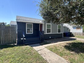 4225 Harry St in Corpus Christi, TX - Building Photo