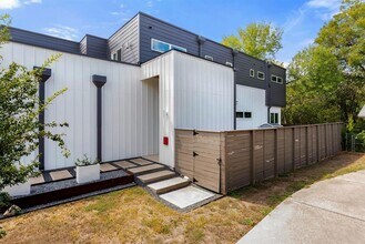 2706 Wilson St in Austin, TX - Building Photo - Building Photo