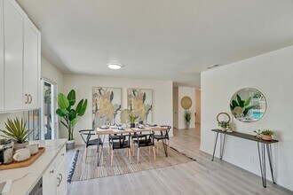 74398 Myrsine Ave in Palm Desert, CA - Building Photo - Building Photo