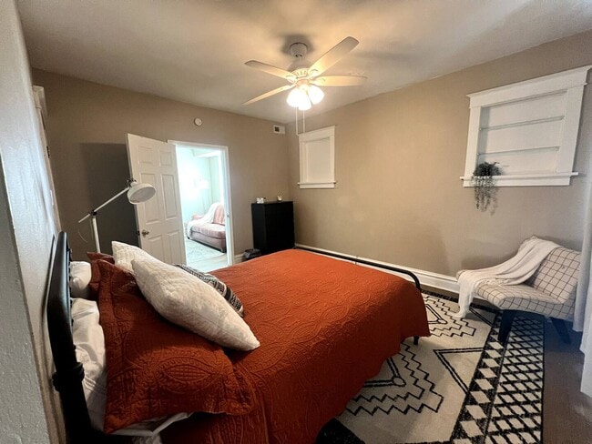 4240 Lawn Ave, Unit 4240A in St. Louis, MO - Foto de edificio - Building Photo