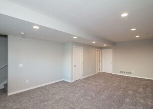 2701 NW 165th Ln in Clive, IA - Building Photo - Building Photo