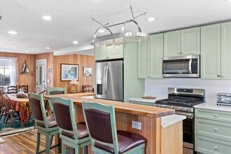43 Oceanside Dr in Scituate, MA - Building Photo - Building Photo