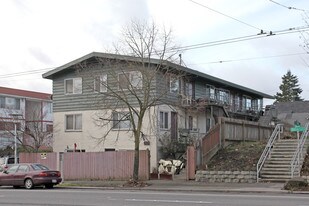 6101 Rainier Ave S in Seattle, WA - Building Photo