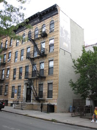 84-90 South 1st Street in Brooklyn, NY - Foto de edificio - Building Photo