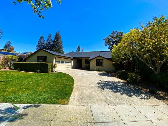 208 Lester Ln in Los Gatos, CA - Building Photo - Building Photo