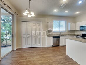 18212 Hollyhills Way in Tampa, FL - Building Photo - Building Photo