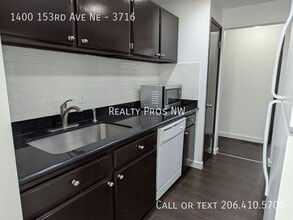 1400 153rd Ave NE in Bellevue, WA - Building Photo - Building Photo