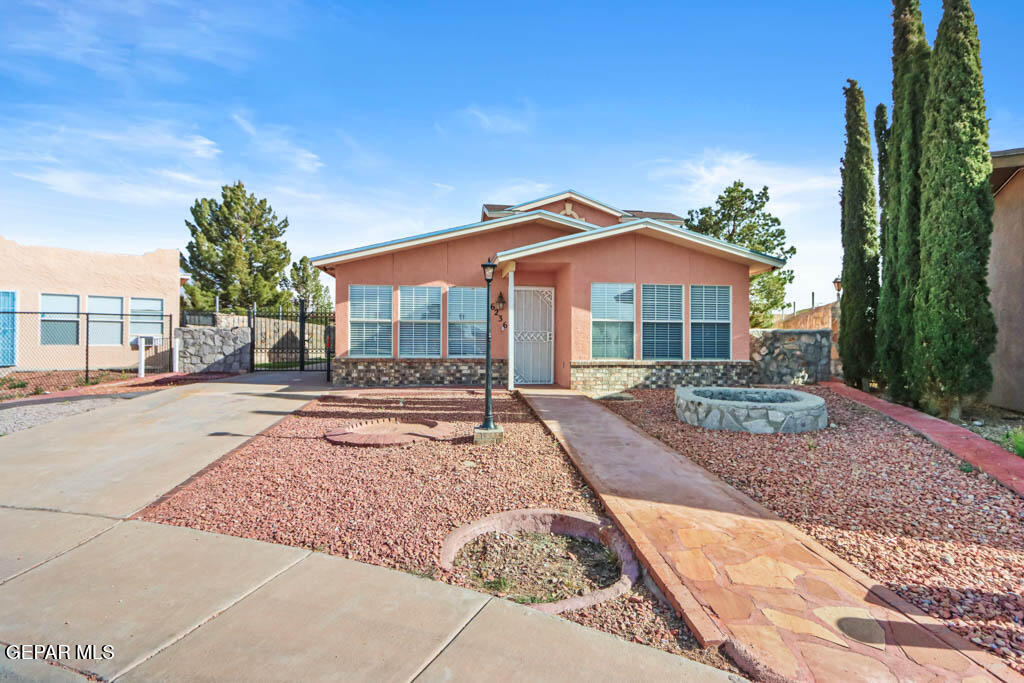 6236 Antelope Ct in El Paso, TX - Building Photo